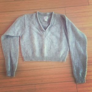 Adorable Victoria’s Secret cropped sweater